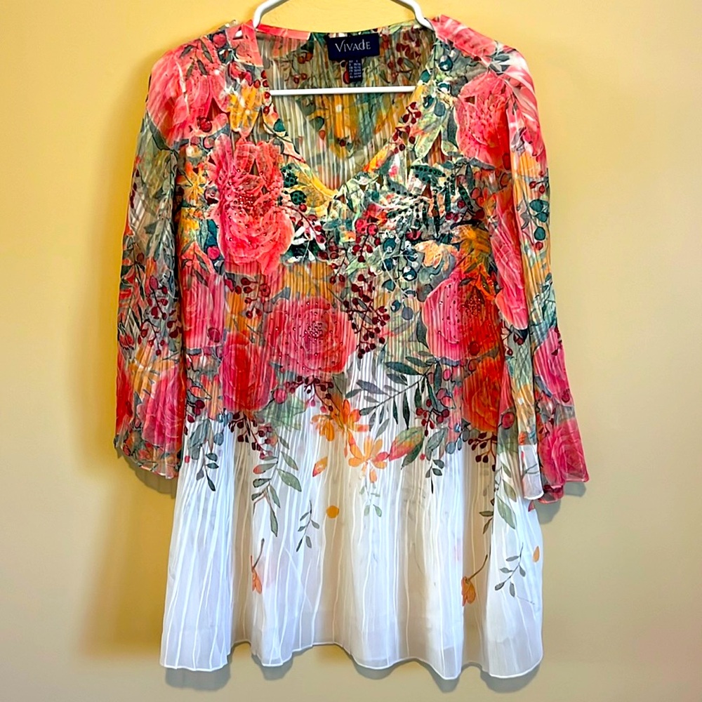 S/M Vivace Chiffon Tunic 3/4 Sleeve Colorful PinkRose Print VNeck Sequins Dressy
